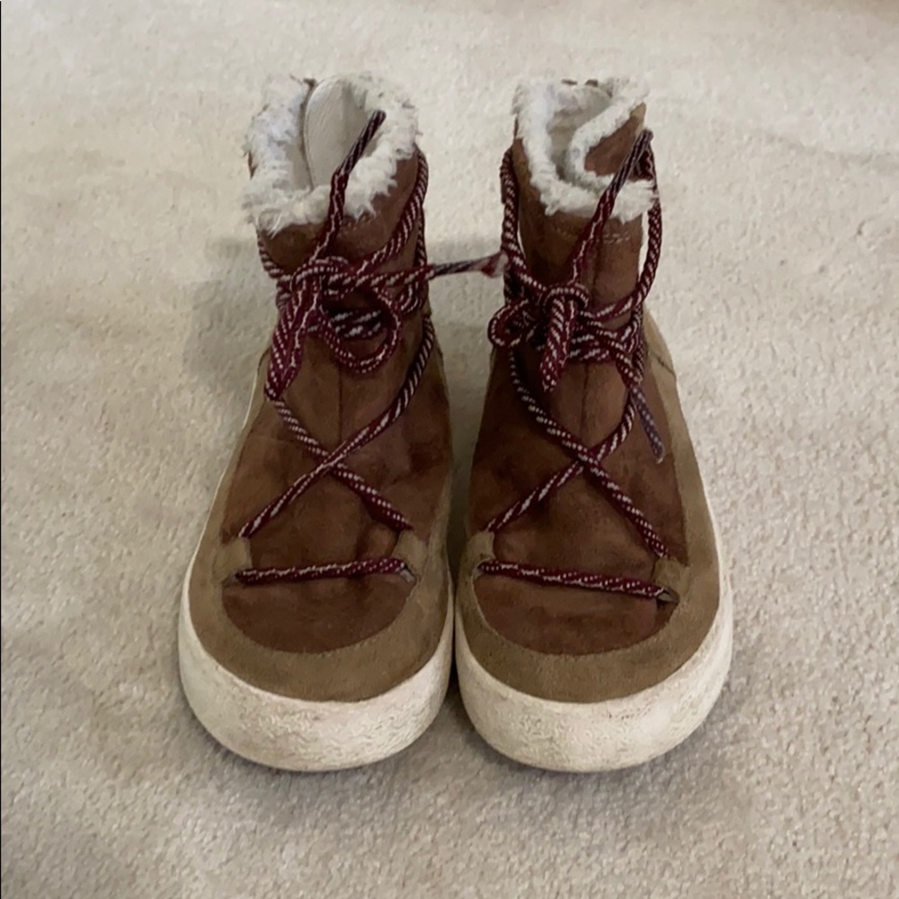 Roxy Boots - Picture 2 of 8